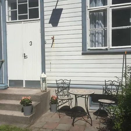 Διαμέρισμα Idyllic Wooden House