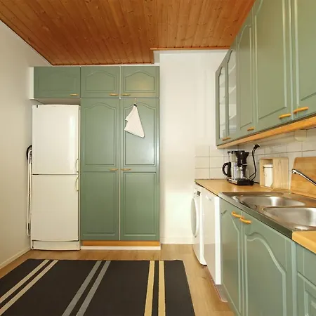 Idyllic Wooden House Apartament