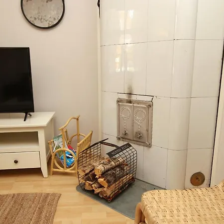 Idyllic Wooden House Apartament *