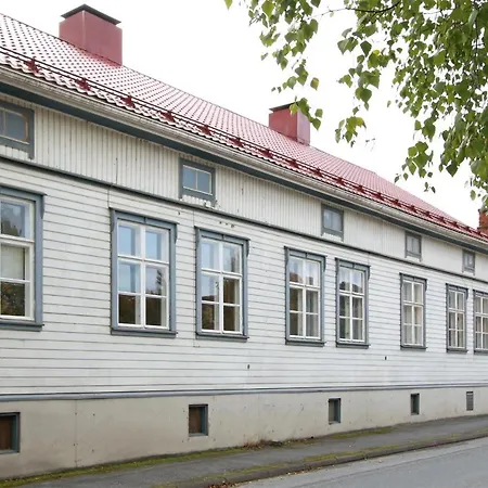Idyllic Wooden House Apartament