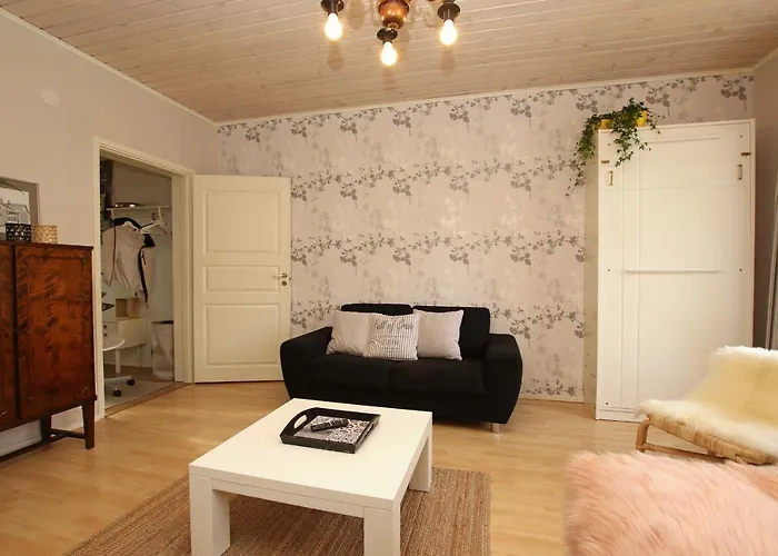 公寓 Idyllic Wooden House *