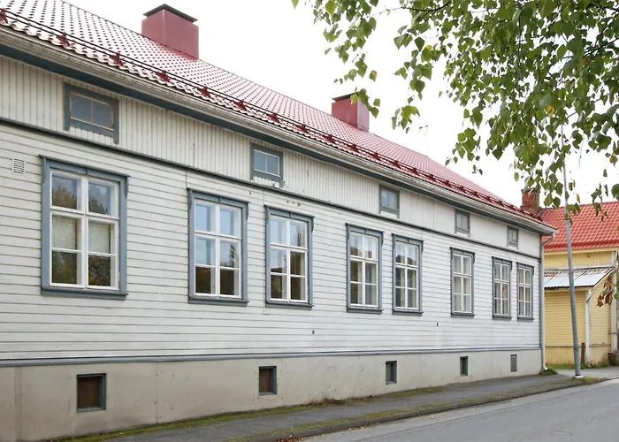 Idyllic Wooden House 公寓