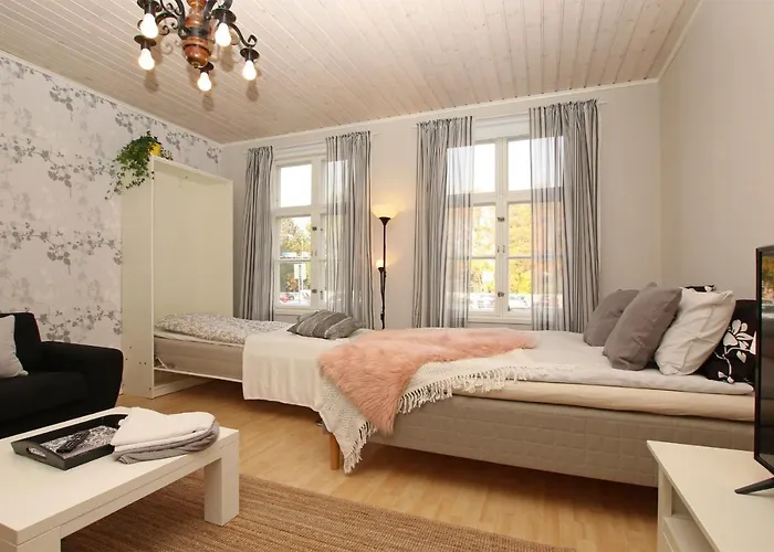 Idyllic Wooden House 公寓